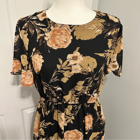 Hayden, Lacey Asymmetrical Black Floral Dress - Picture 3 of 6